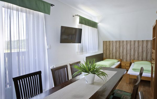 Mieszkanie 6 osobowe z łazienką i kuchnią 1