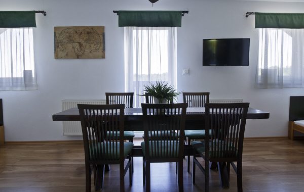 Mieszkanie 6 osobowe z łazienką i kuchnią 2