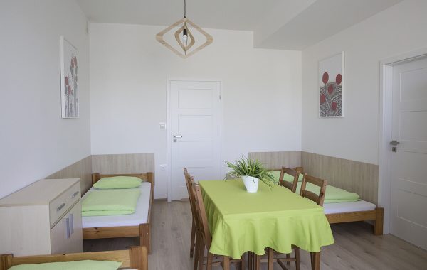 Pokój 4 osobowy z łazienką 3